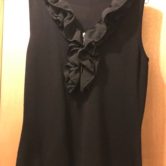 Sexy no sleeve top - Picture 2 of 4